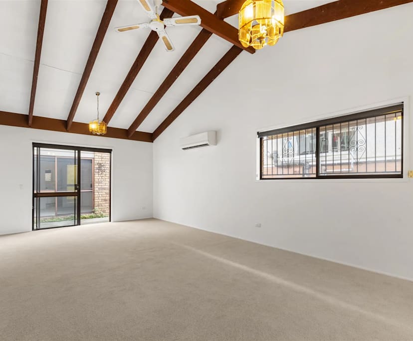 $650, 1-bed, 1 bathroom, Wooloowin QLD 4030