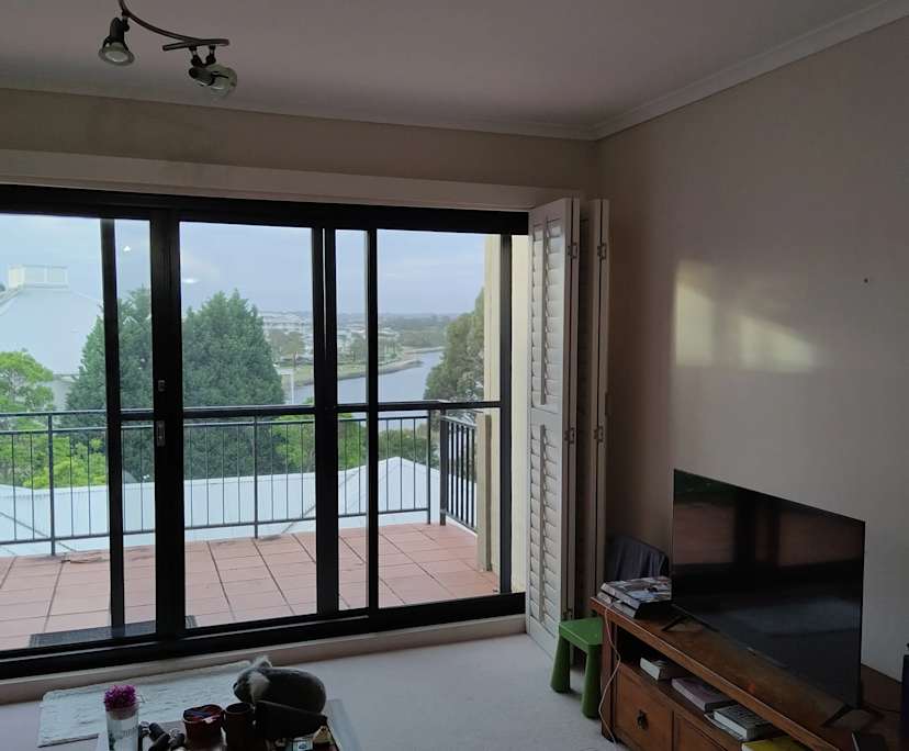 Unfurnished room with own bathroom