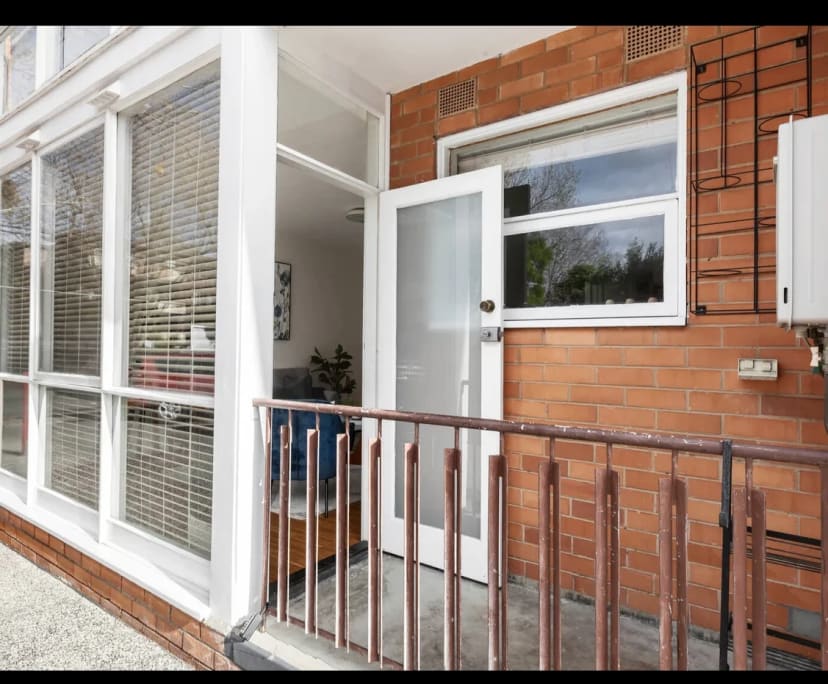 $350, Flatshare, 2 bathrooms, St Kilda VIC 3182