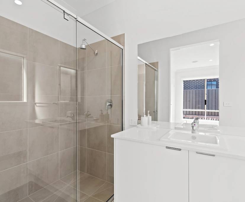 $255, Homestay, 1 bathroom, Melton South VIC 3338