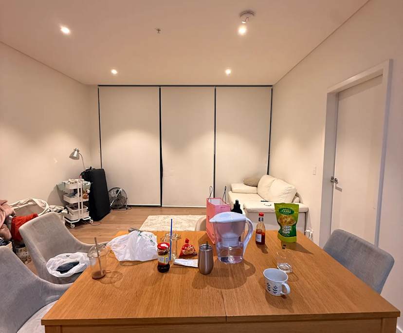 Furnished room in a flatshare