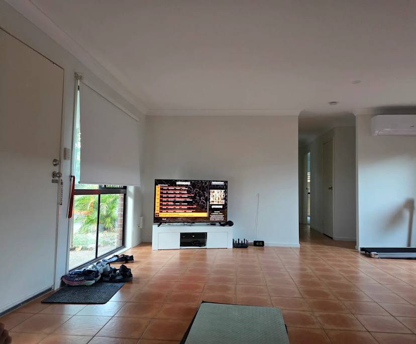 Unfurnished room in a share house