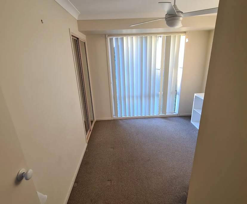 Unfurnished room in a share house