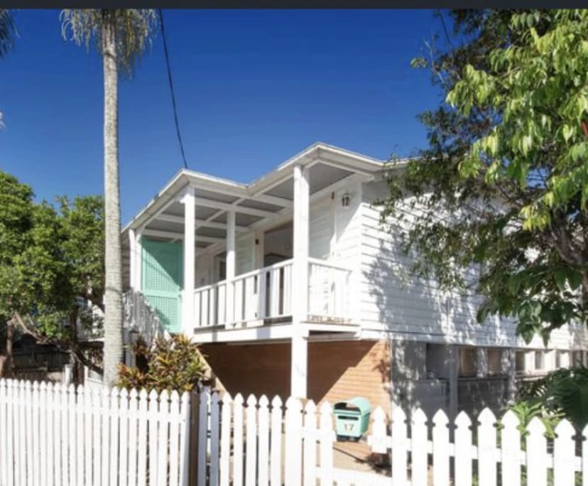 Room for Rent in East Brisbane, Brisbane 270, Unf...