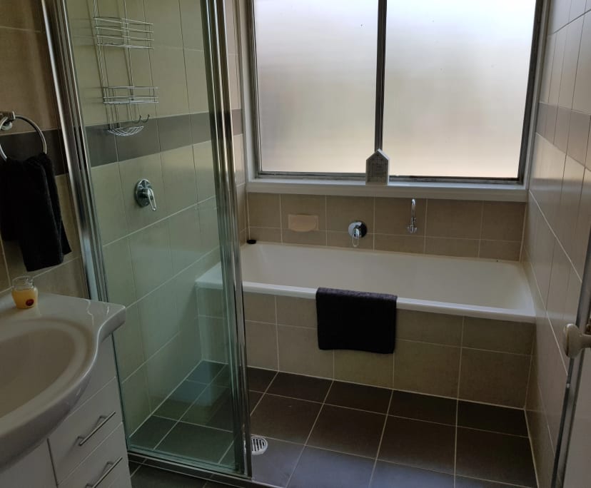 $190, Share-house, 6 bathrooms, Gladstone Park VIC 3043