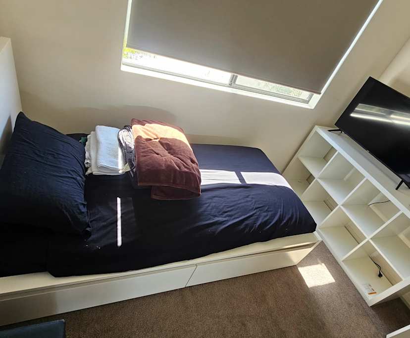 Furnished room with own bathroom