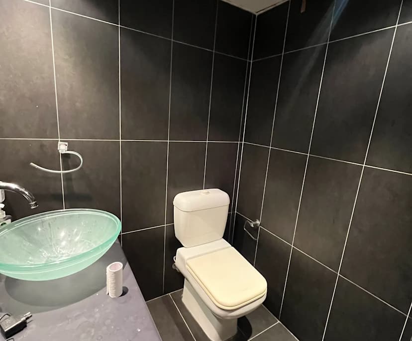 $300, Flatshare, 3 bathrooms, Kangaroo Point QLD 4169