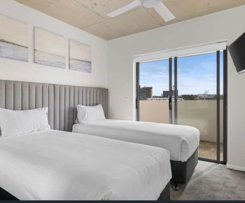 Unfurnished room with own bathroom