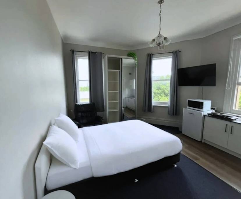 Furnished room studio flat for rent