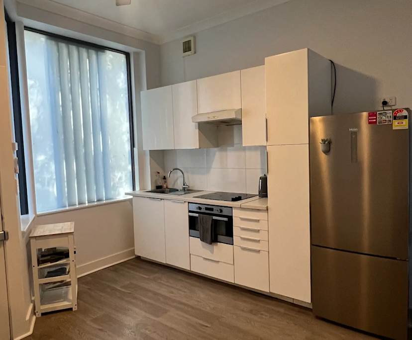 Furnished room with ensuite in a flatshare