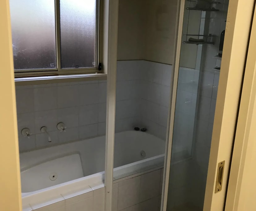 Room in a share house