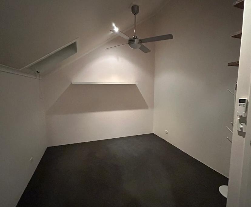 Unfurnished room in a share house