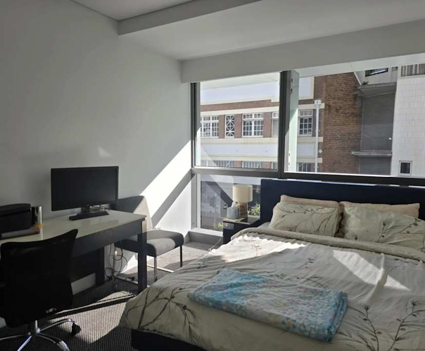 Furnished room in a flatshare