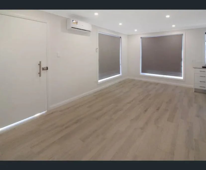 Whole property with 3 rooms for rent