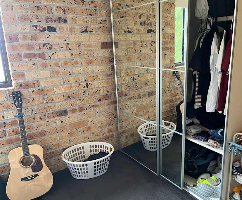 Room in a share house
