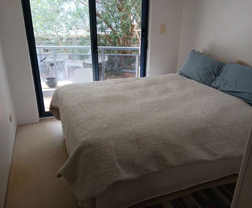 Furnished room in a flatshare