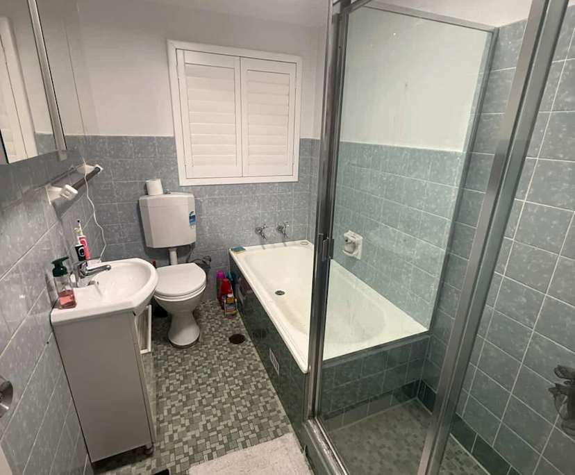 Furnished room in a flatshare