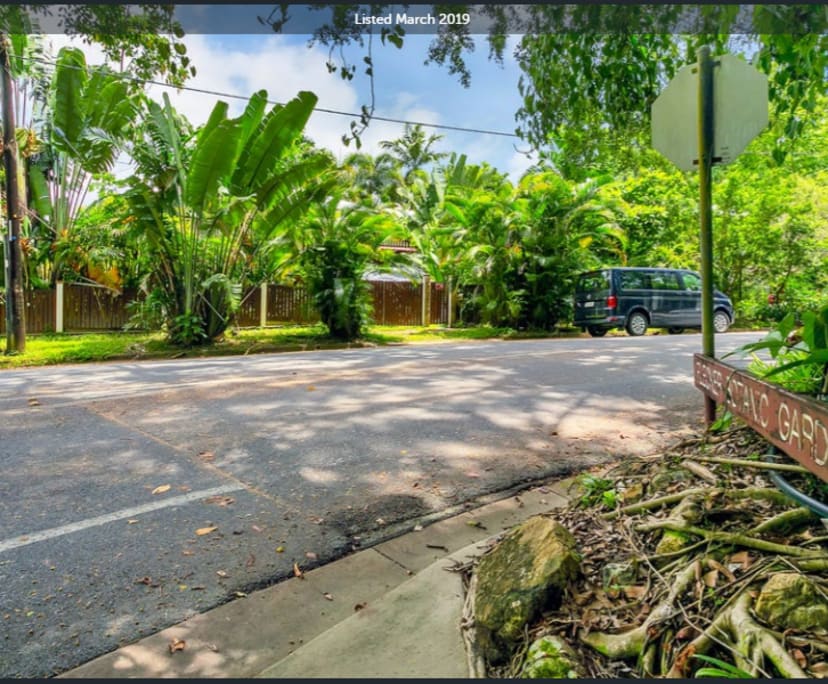 Room for Rent in Edge Hill, Cairns 265, Furnished...