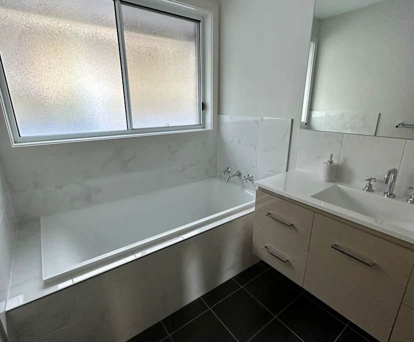 $250, Share-house, 6 bathrooms, Maroubra NSW 2035