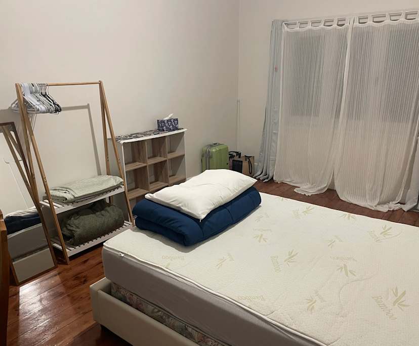 Room in a share house