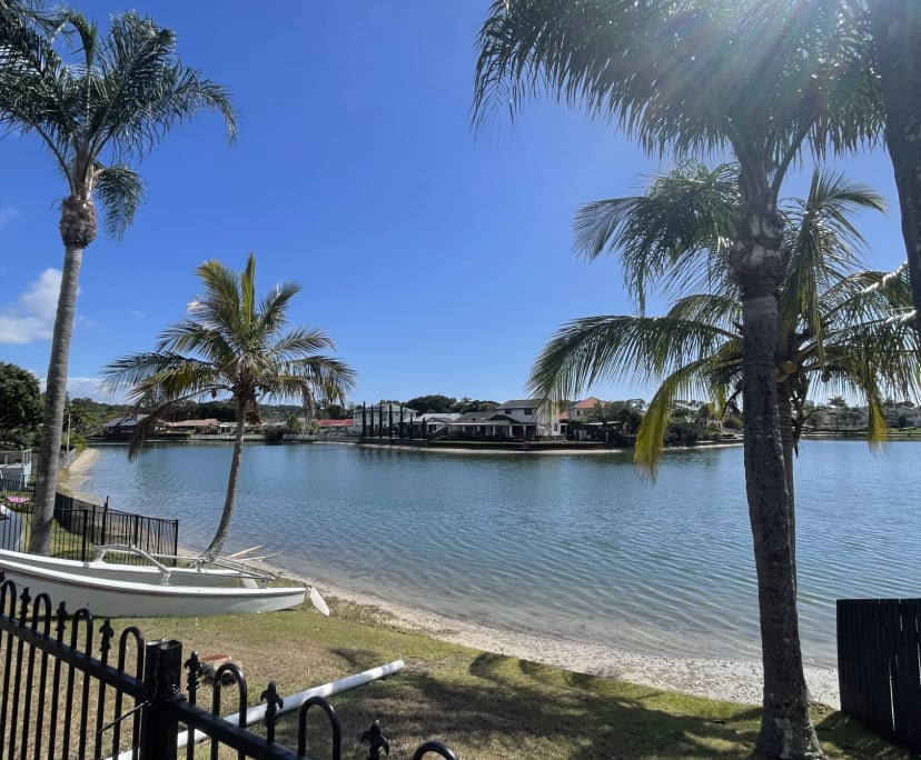 $300, Share-house, 3 bathrooms, Elanora QLD 4221