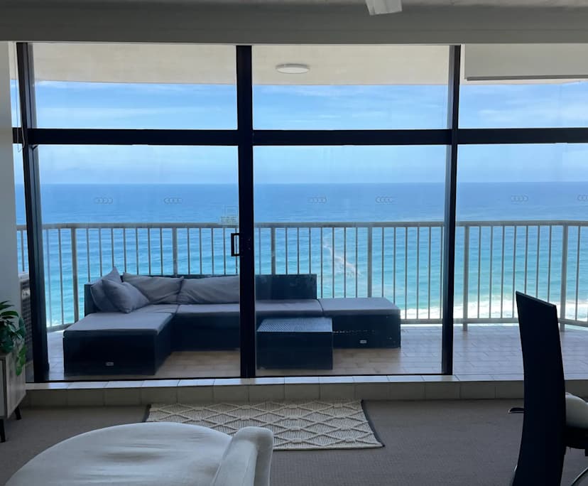 $275, Flatshare, 2 bathrooms, Surfers Paradise QLD 4217