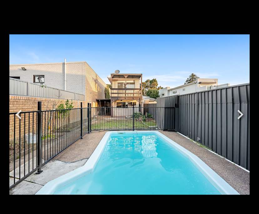 Whole property with 3 rooms for rent