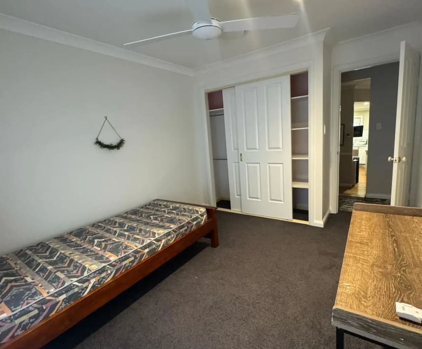 Furnished room in a share house