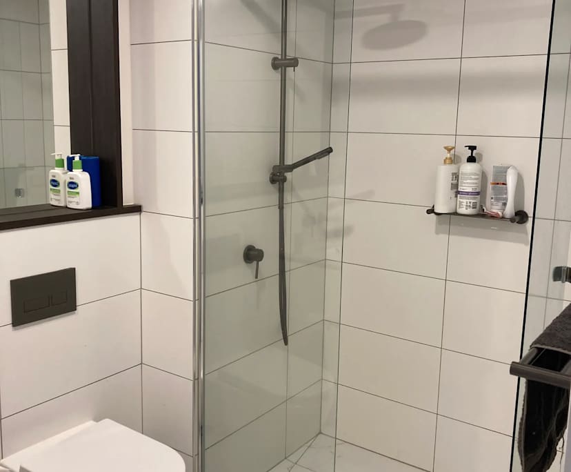 $320, Flatshare, 2 bathrooms, Box Hill VIC 3128