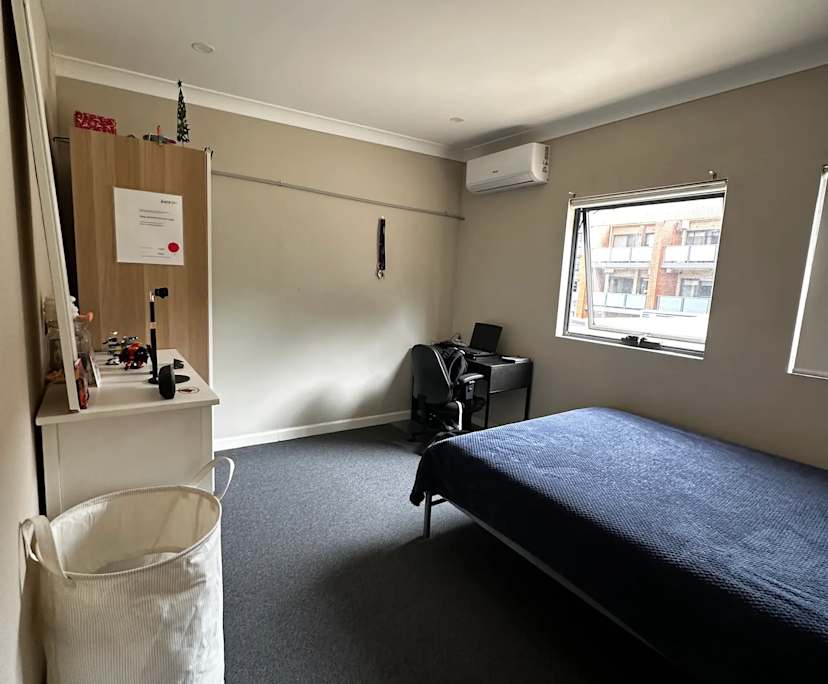 $300, Flatshare, 3 bathrooms, Camperdown NSW 2050