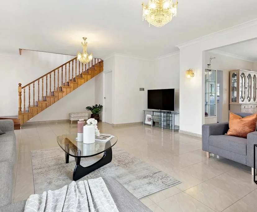 Whole property with 4 rooms for rent