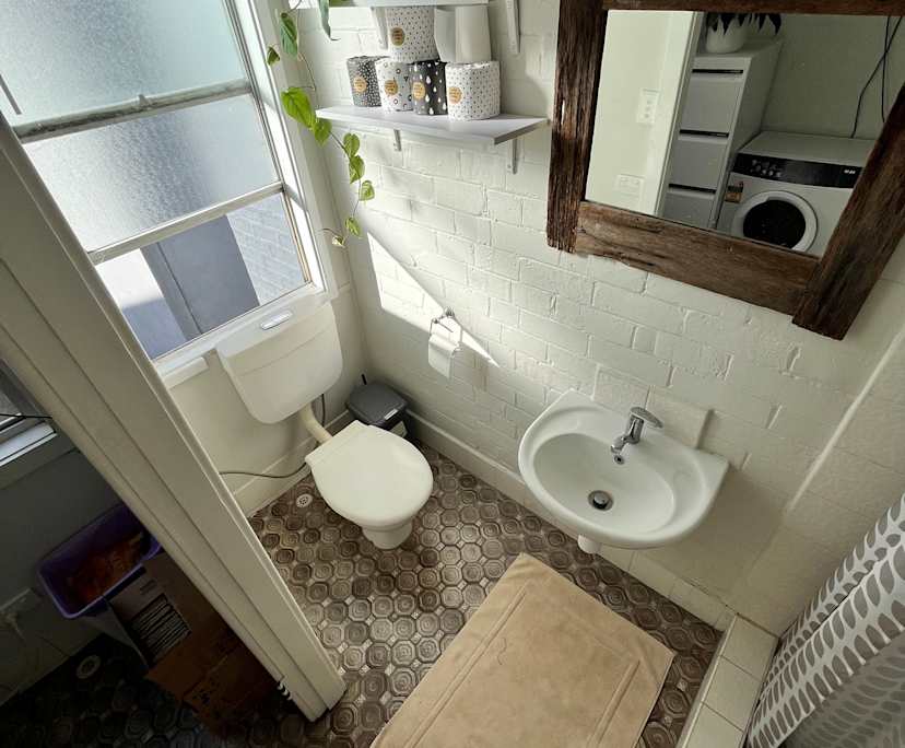 $650, Whole-property, 2 bathrooms, Newcastle West NSW 2300