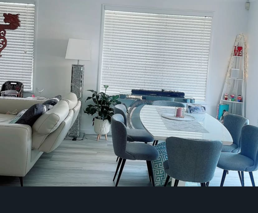 Whole property with 3 rooms for rent