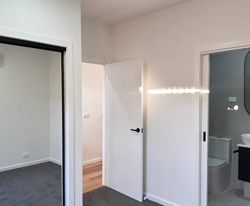 Room with ensuite in a share house