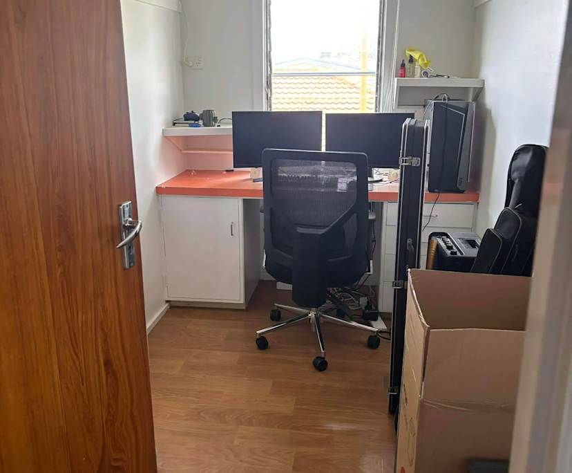 Unfurnished room in a share house