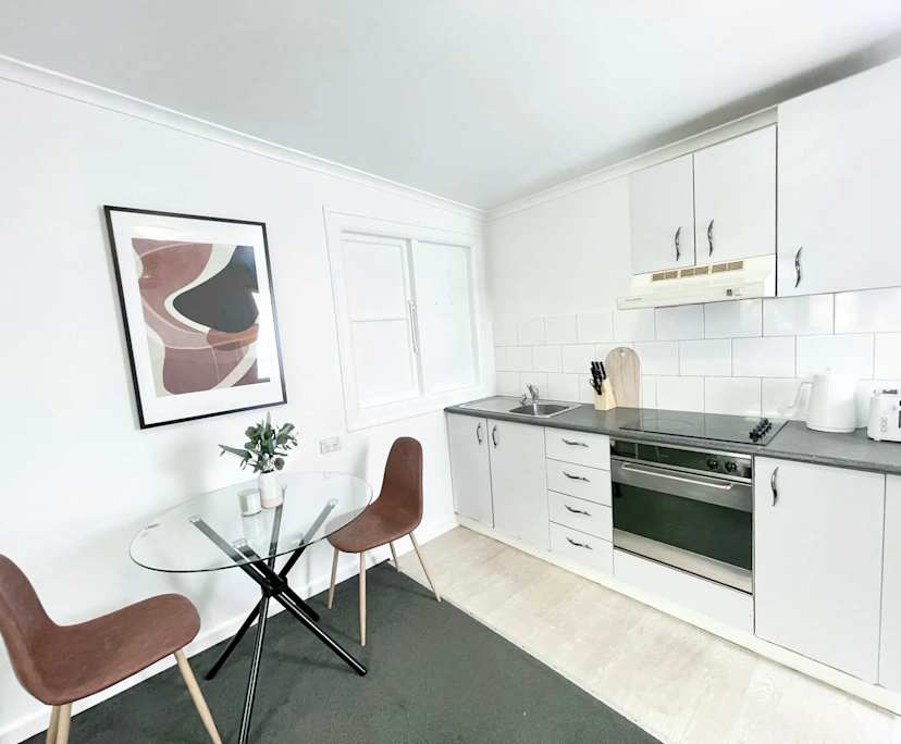 $520, Studio, 1 bathroom, Enmore NSW 2042