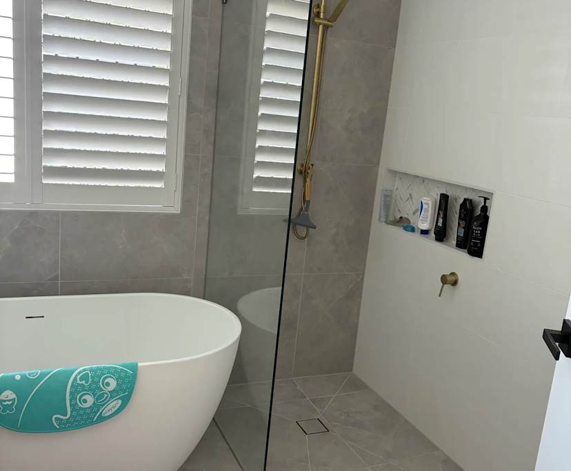 $500, Share-house, 3 bathrooms, Clear Island Waters QLD 4226