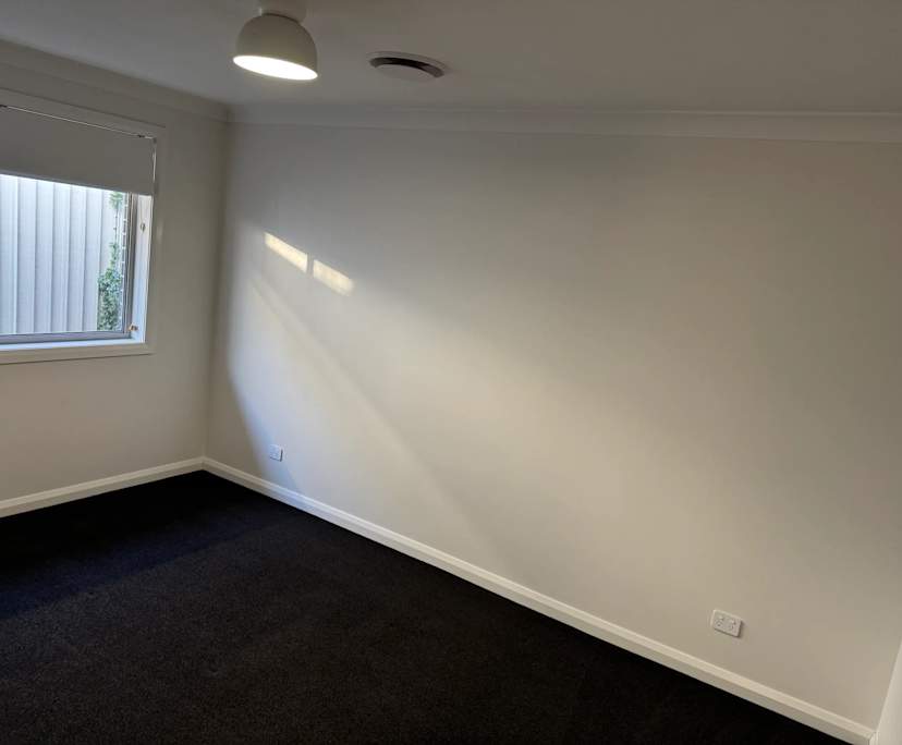 Unfurnished room in a share house