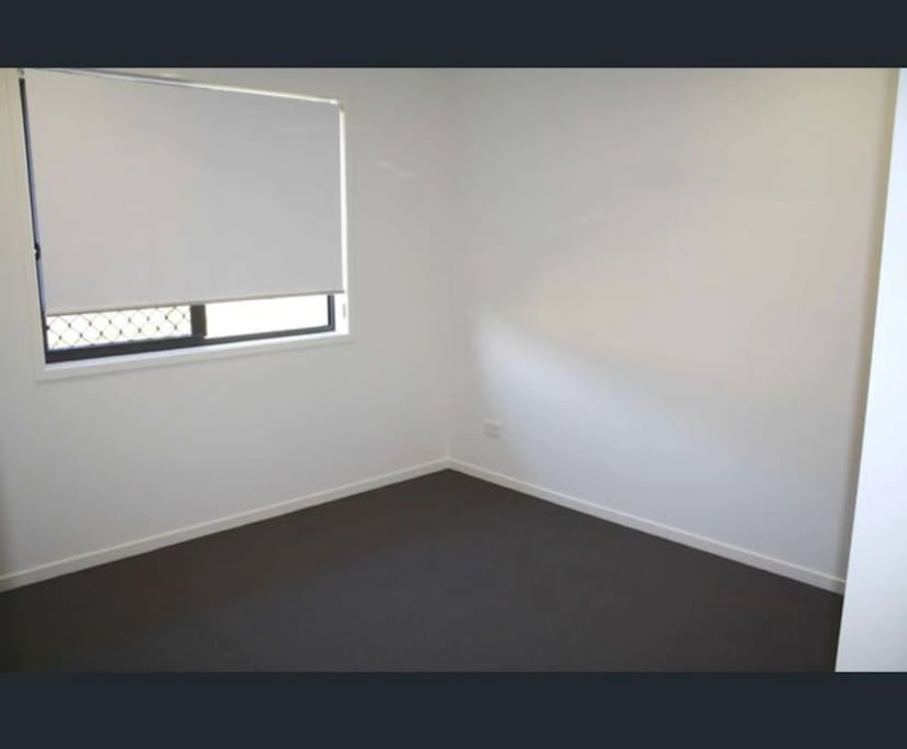 Unfurnished room with own bathroom