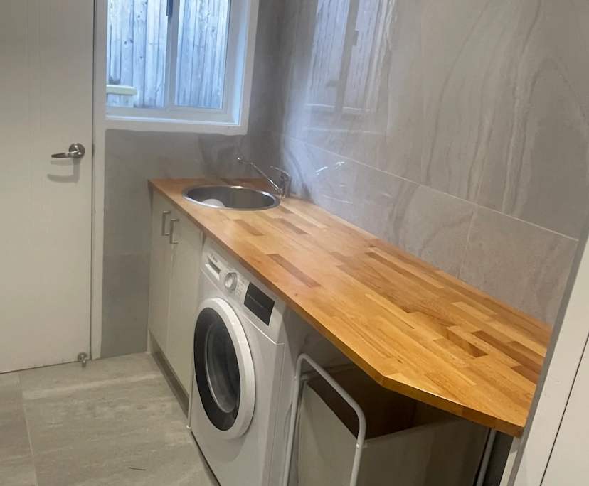 $295, Share-house, 4 bathrooms, Mount Ommaney QLD 4074