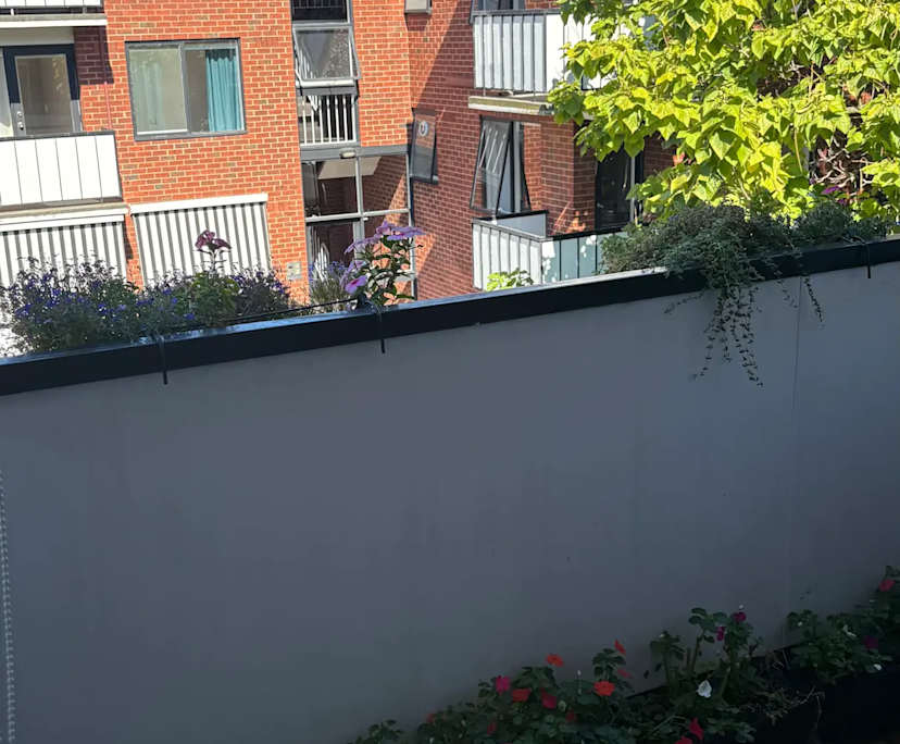 $350, Flatshare, 2 bathrooms, Hawthorn East VIC 3123