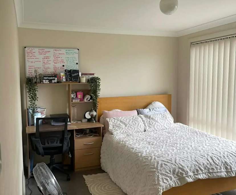 Room in a share house