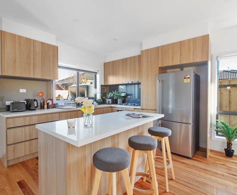 $305, Share-house, 6 bathrooms, Kingsbury VIC 3083