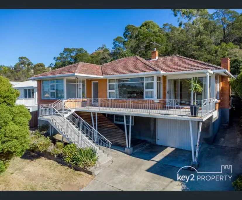 Whole property with 3 rooms for rent