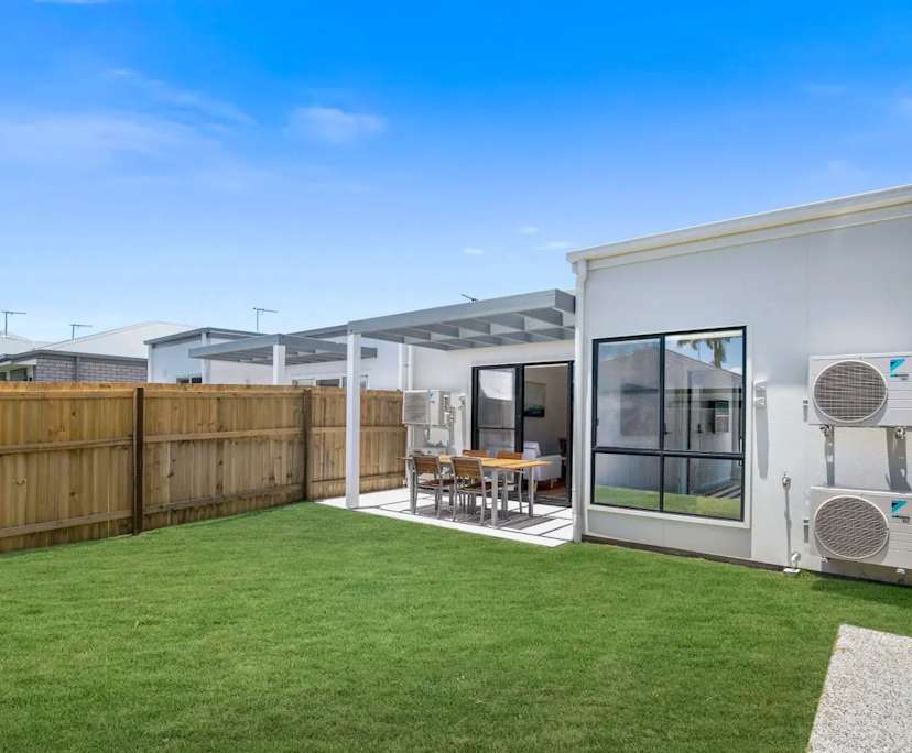 $325, Share-house, 3 bathrooms, Deception Bay QLD 4508