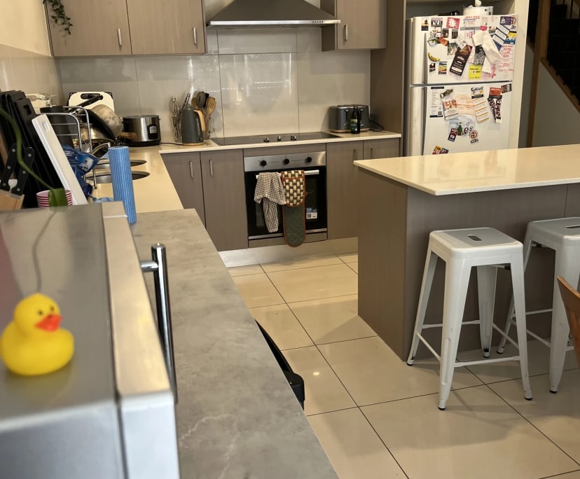 Room in a share house