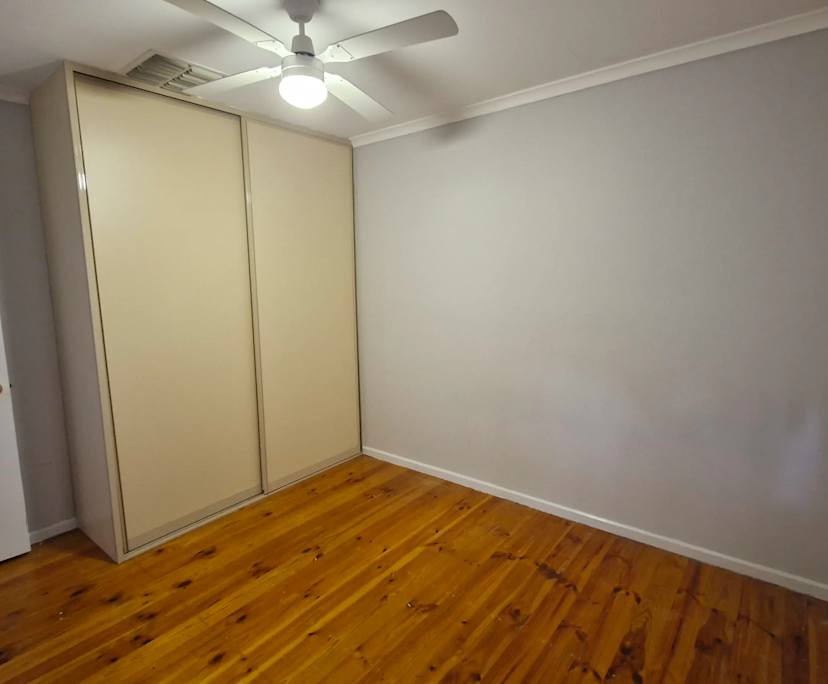 Room in a share house