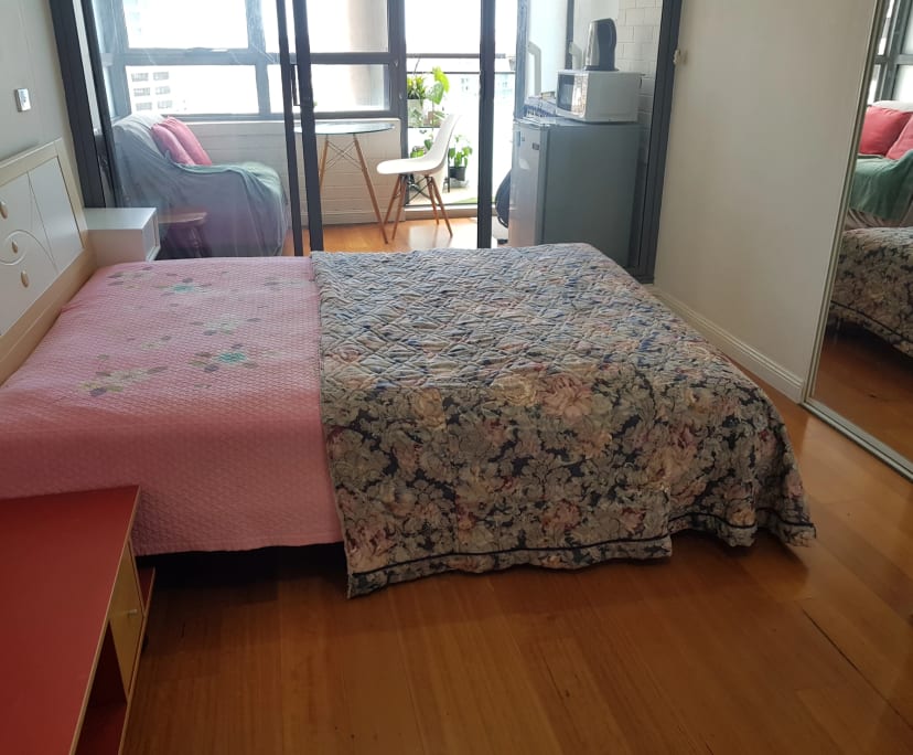Furnished room with ensuite in a flatshare