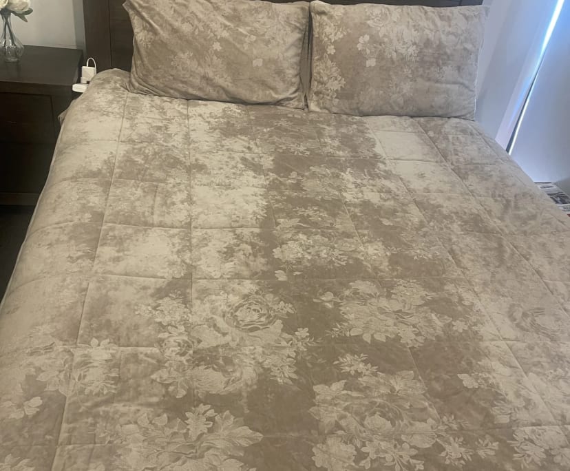 Furnished room with own bathroom