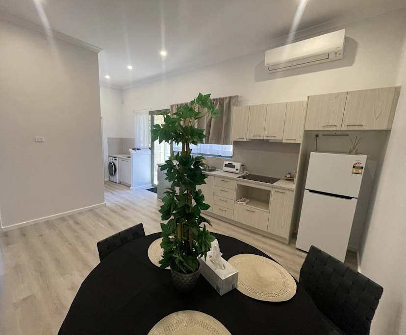 $800, Granny-flat, 2 bathrooms, Stirling WA 6021